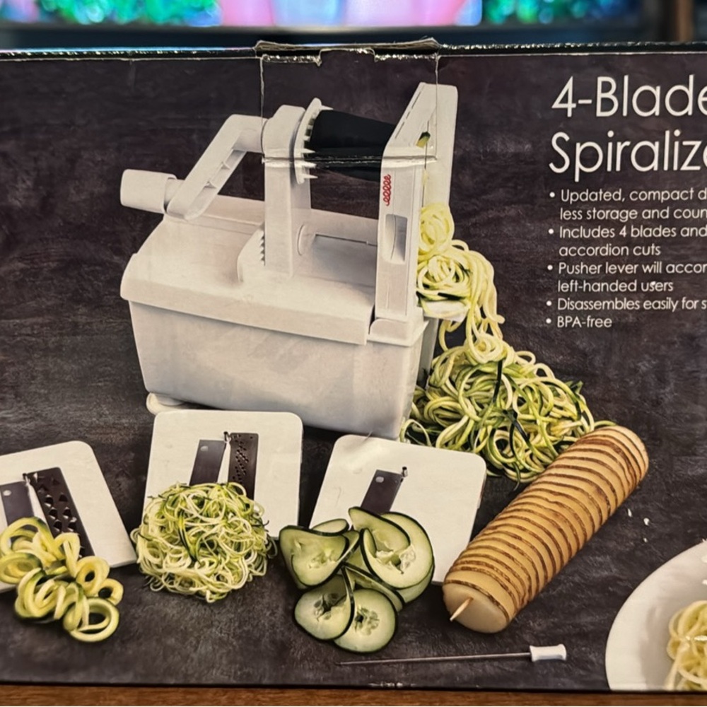 4-Blade White Spiralizer